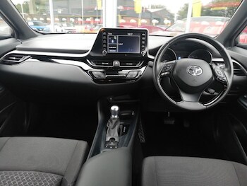 Used Toyota C-HR 2022 for sale - 75681738: Photo