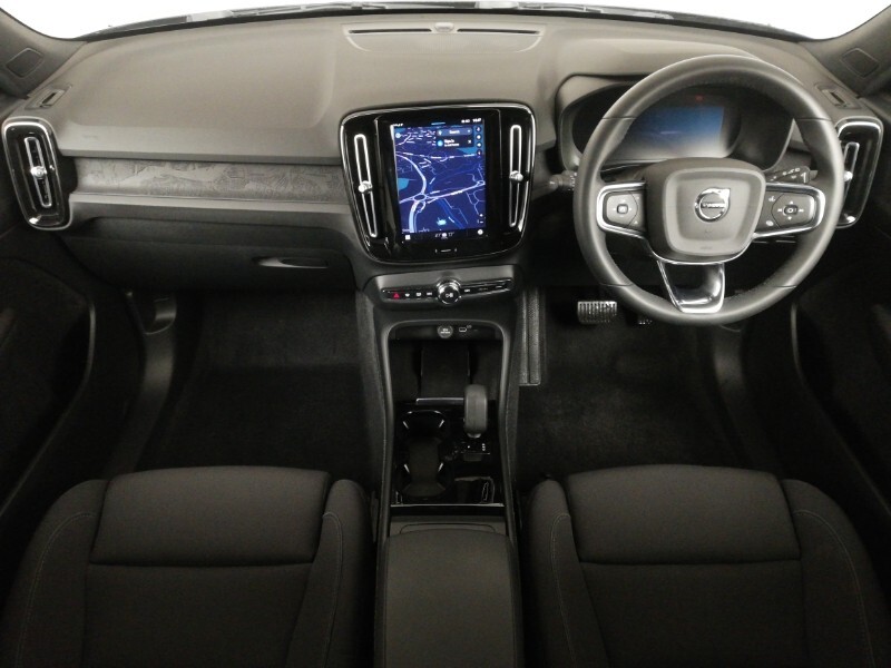 Used Volvo XC40 2022 for sale - 78032374: Photo 2