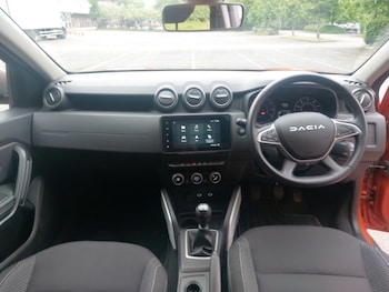 Used Dacia Duster 2023 for sale - 78647778: Photo
