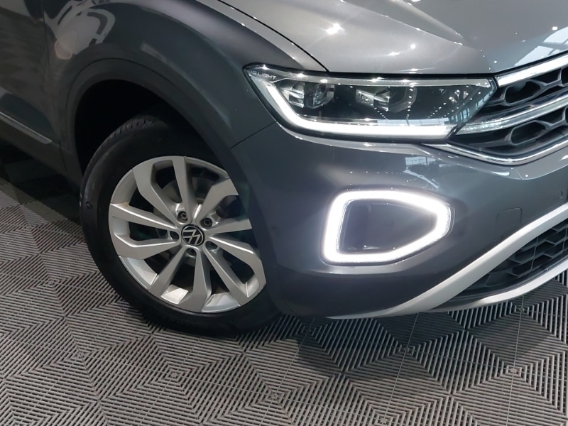 Used Volkswagen T-Roc 2023 for sale - 77611218: Photo 9