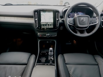 Used Volvo XC40 2025 for sale - 76920893: Photo