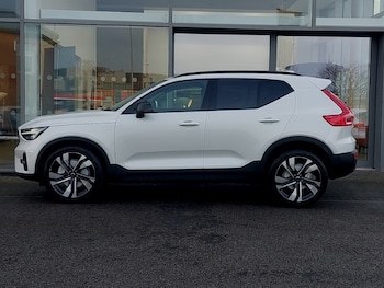 Used Volvo XC40 2025 for sale - 76920893: Photo