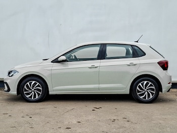 Used Volkswagen Polo 2024 for sale - 78972658: Photo