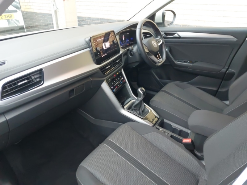 Used Volkswagen T-Roc 2023 for sale - 77434502: Photo 5