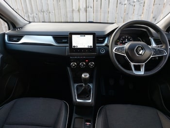 Used Renault Captur 2022 for sale - 77956248: Photo