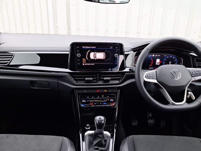 Used Volkswagen T-Roc 2023 for sale - 77522889: Photo 2