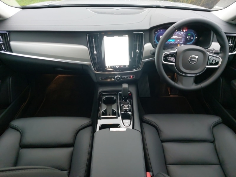 Used Volvo V90 2025 for sale - 77338766: Photo 2