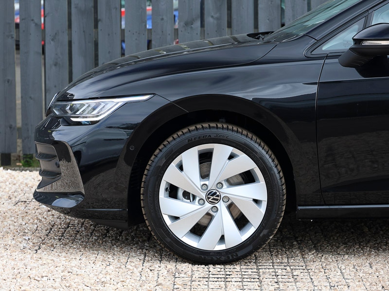 Used Volkswagen Golf 2025 for sale - 76947840: Photo 9