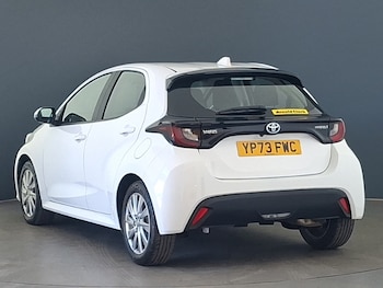 Used Toyota Yaris 2023 for sale - 79617945: Photo