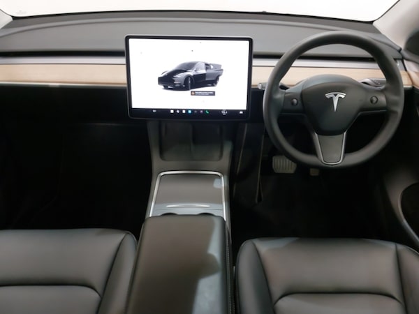 Used Tesla Model Y 2022 for sale - 76225680: Photo 2