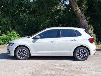 Used Volkswagen Polo 2024 for sale - 78998674: Photo