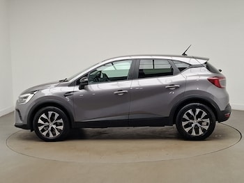 Used Renault Captur 2023 for sale - 79315469: Photo
