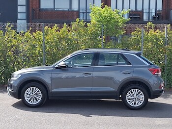 Used Volkswagen T-Roc 2024 for sale - 78253950: Photo
