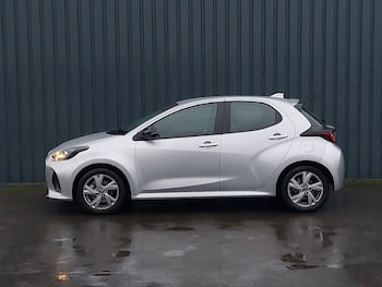 Used Mazda Mazda2 HYBRID 2024 for sale - 77304702: Photo