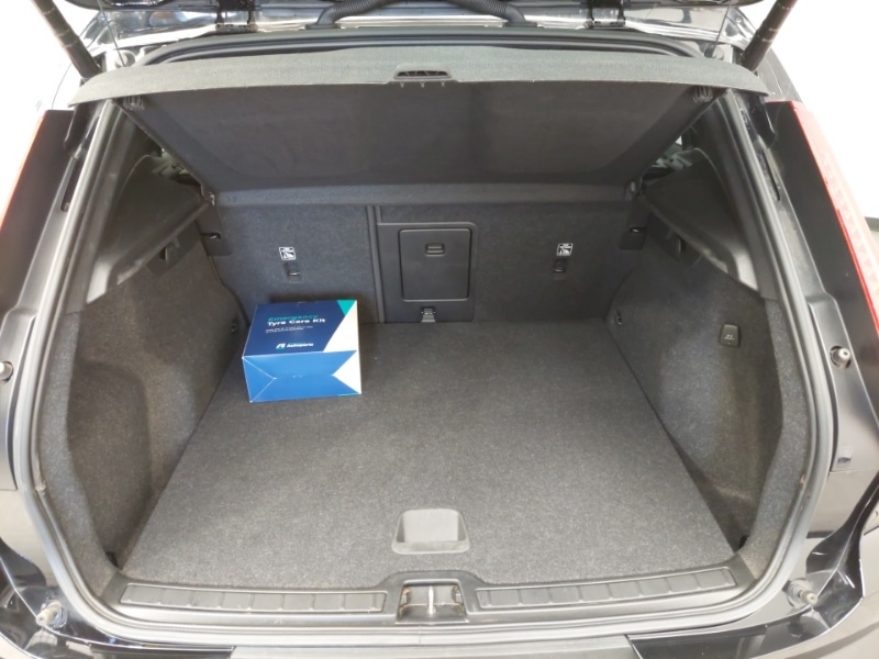 Used Volvo XC40 2022 for sale - 76404181: Photo 8