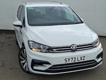 Used Volkswagen Touran 2022 for sale - 79737000: Photo