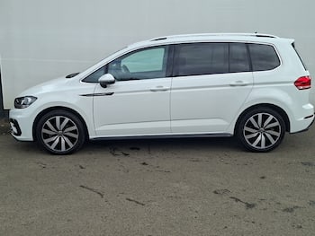Used Volkswagen Touran 2022 for sale - 79737000: Photo