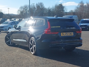 Used Volvo V60 2025 for sale - 79492674: Photo