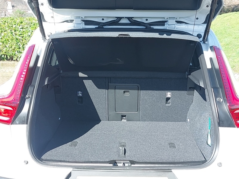 Used Volvo XC40 2025 for sale - 78023234: Photo 8