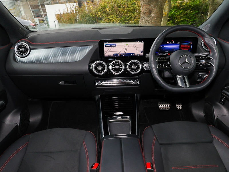 Used Mercedes-Benz EQA 2024 for sale - 76548307: Photo 2