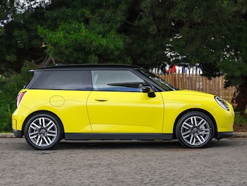 Used MINI Cooper 2025 for sale - 76987531: Photo