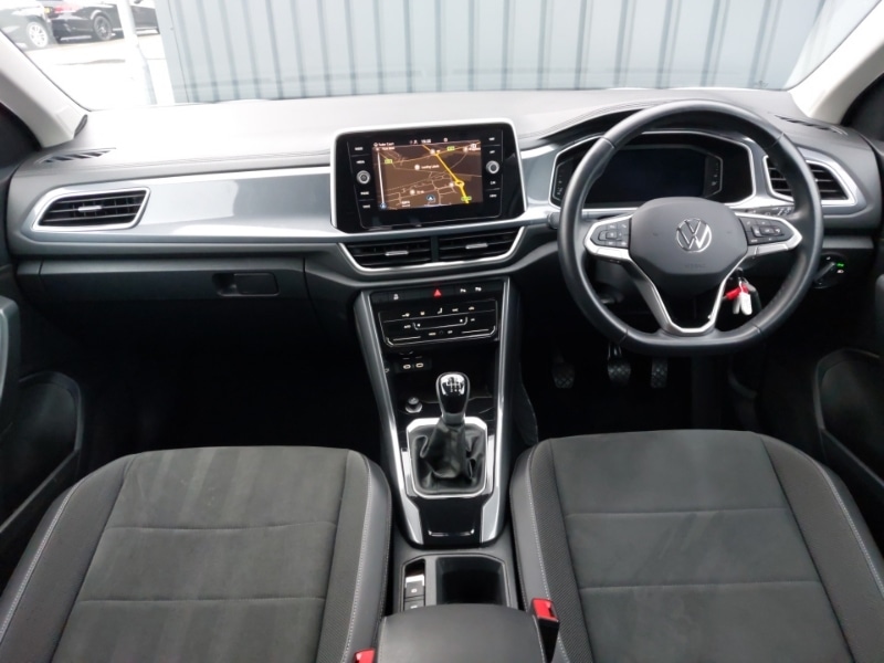 Used Volkswagen T-Roc 2023 for sale - 77214511: Photo 2