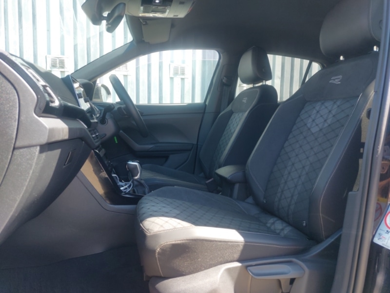 Used Volkswagen T-Cross 2024 for sale - 76306039: Photo 5