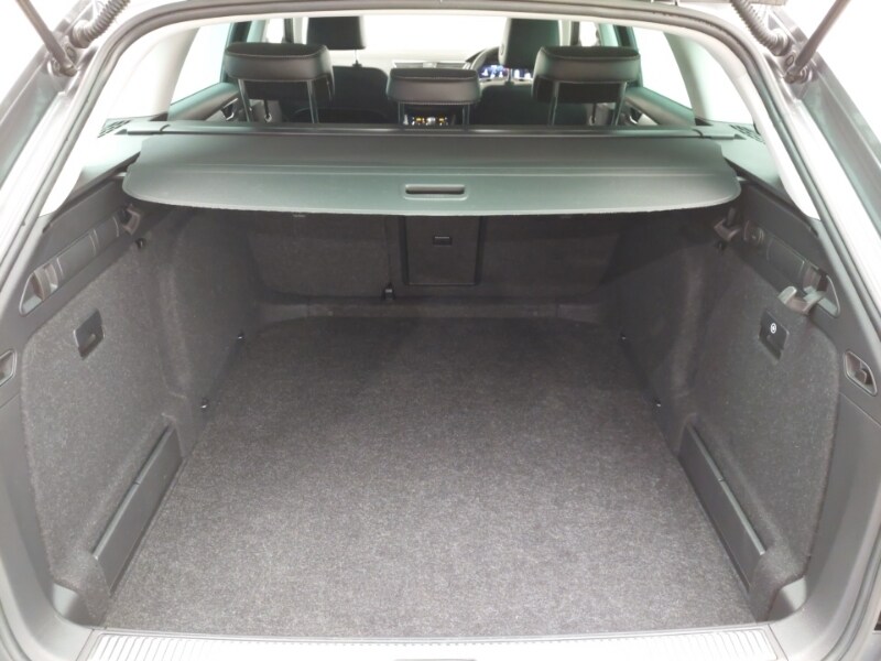 Used Skoda Superb 2023 for sale - 77273931: Photo 8