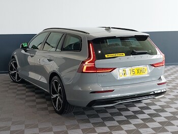 Used Volvo V60 2025 for sale - 78239107: Photo