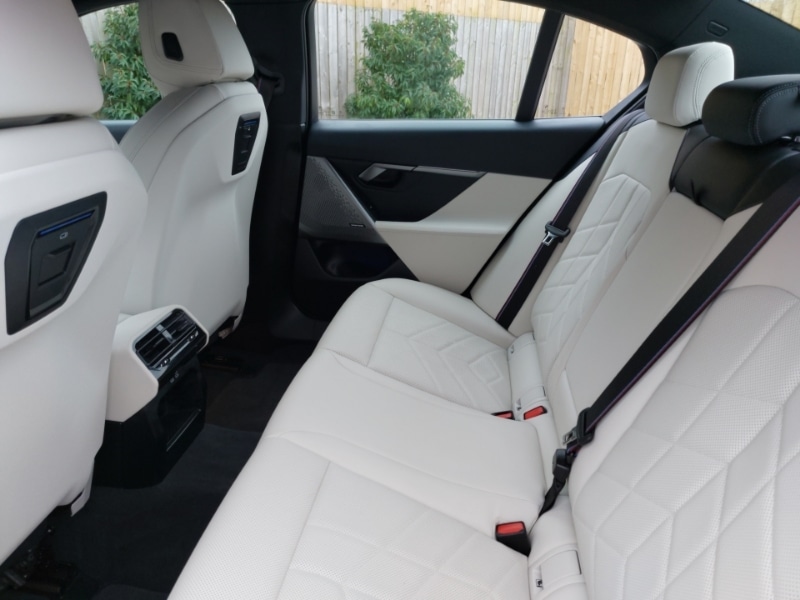 Used BMW i5 2023 for sale - 77955309: Photo 12