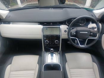 Used Land Rover Discovery Sport 2022 for sale - 76377102: Photo