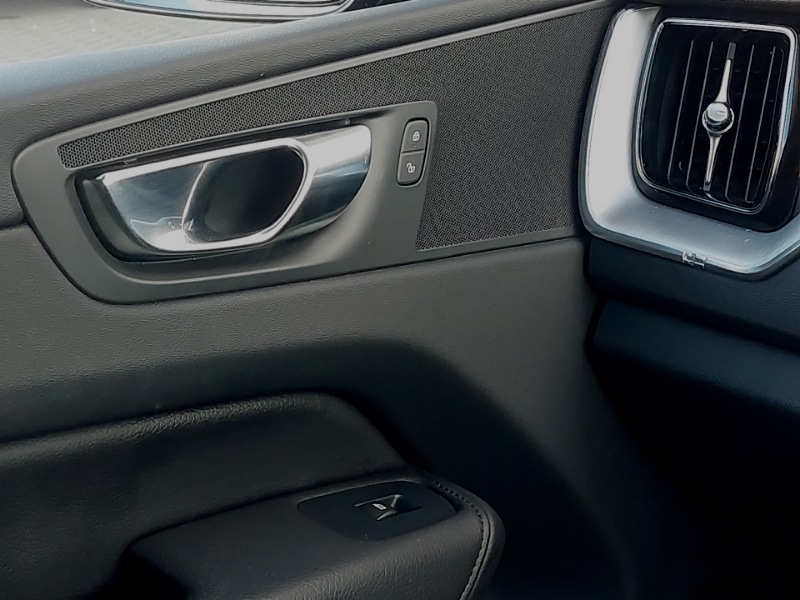 Used Volvo XC60 2022 for sale - 76532885: Photo 11