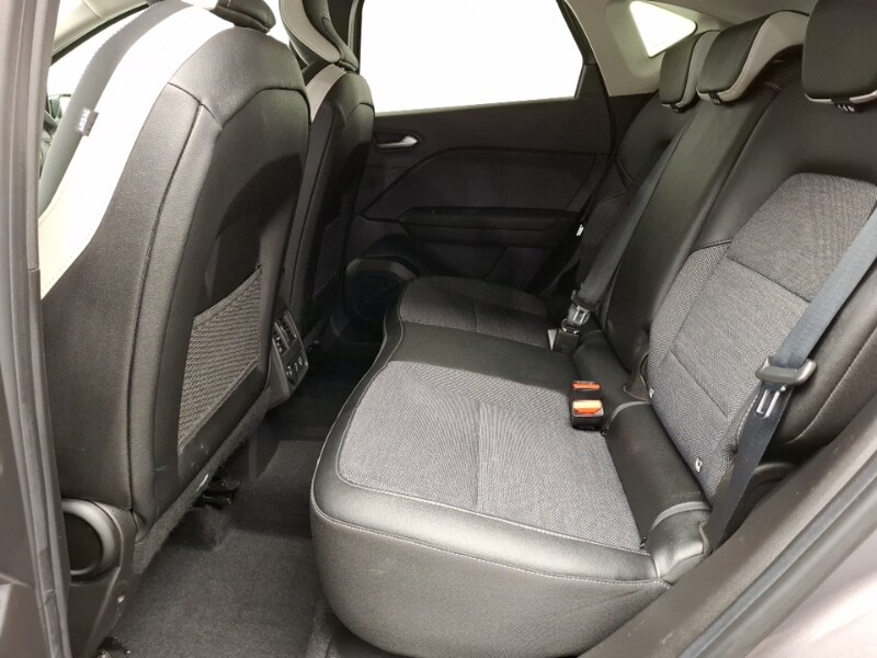 Used Renault Captur 2023 for sale - 77536976: Photo 6