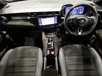Used Alfa Romeo Junior 2025 for sale - 79525253: Photo