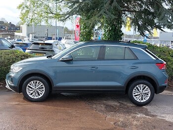 Used Volkswagen T-Roc 2023 for sale - 78253733: Photo