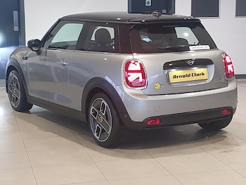 Used MINI Hatch 2022 for sale - 77240913: Photo
