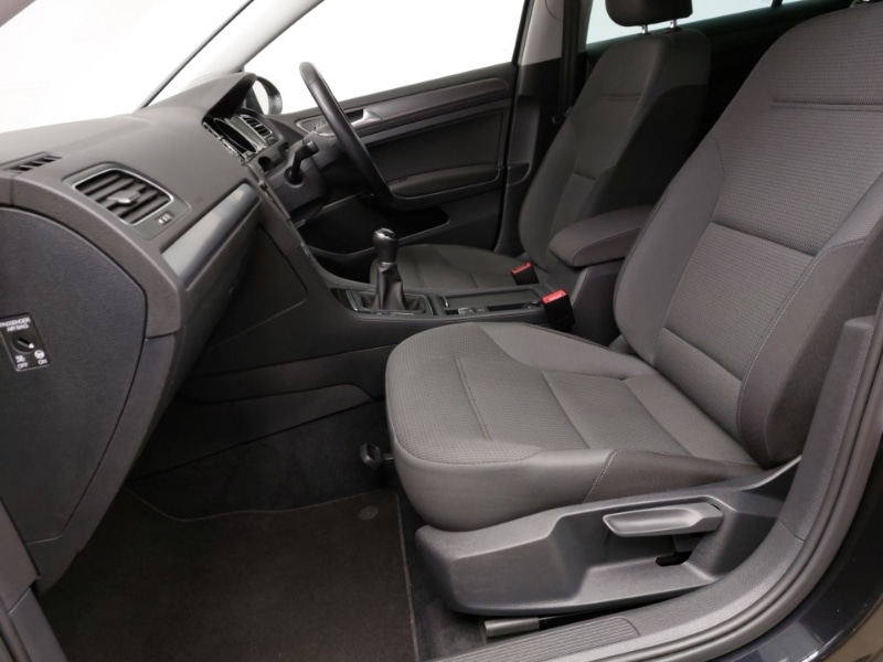 Used Volkswagen Golf 2020 for sale - 77875311: Photo 5