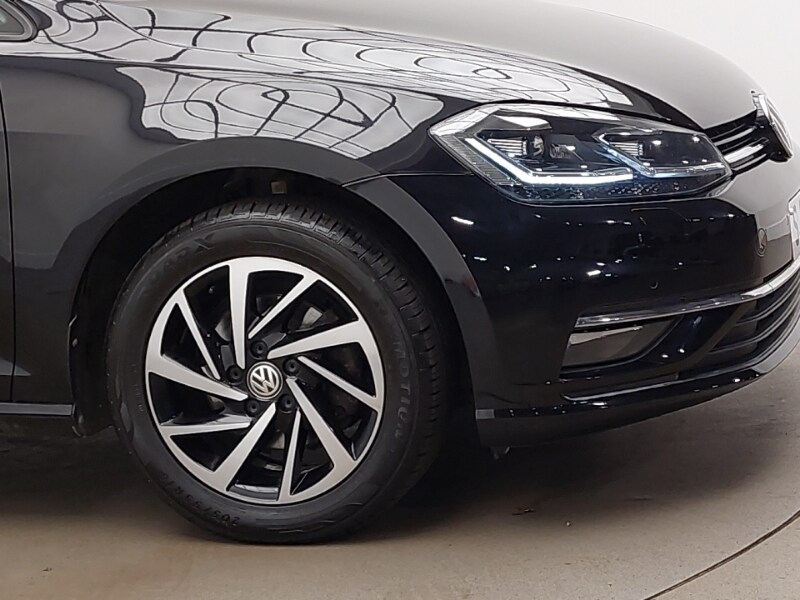 Used Volkswagen Golf 2020 for sale - 77875311: Photo 9