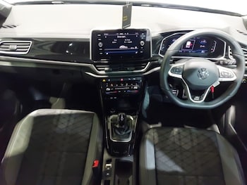 Used Volkswagen T-Roc 2025 for sale - 76947847: Photo