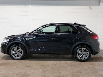 Used Volkswagen T-Roc 2025 for sale - 76947847: Photo