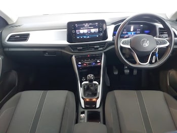 Used Volkswagen T-Roc 2023 for sale - 78567101: Photo