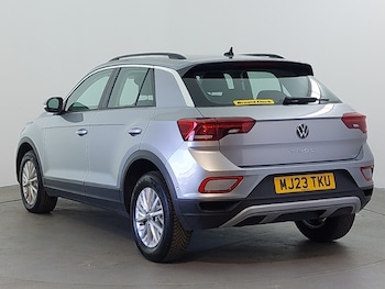 Used Volkswagen T-Roc 2023 for sale - 78567101: Photo