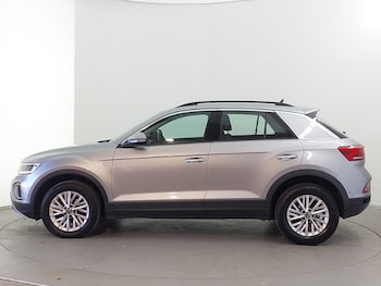 Used Volkswagen T-Roc 2023 for sale - 78567101: Photo