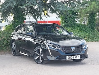 2025 - 1.2 Hybrid 136 GT 5dr e-DSC6