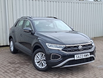 Used Volkswagen T-Roc 2023 for sale - 78146187: Photo