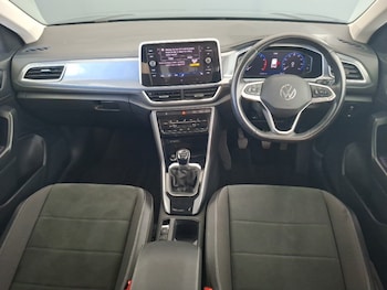 Used Volkswagen T-Roc 2023 for sale - 79597425: Photo