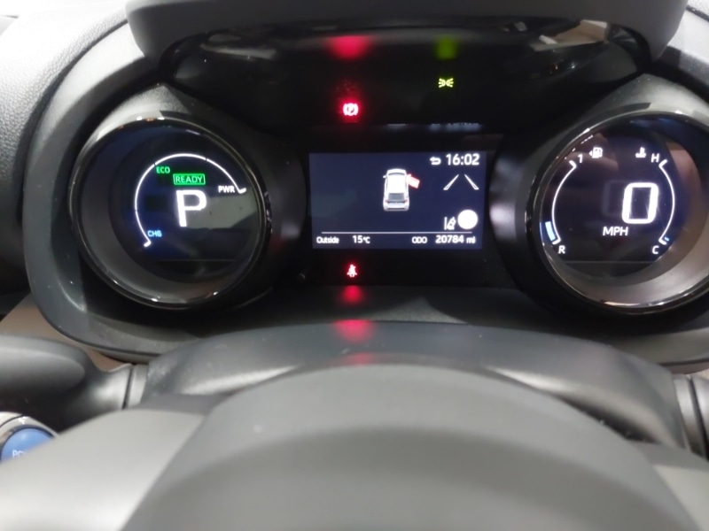 Used Toyota Yaris 2022 for sale - 77636084: Photo 11