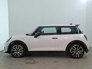 Used MINI Cooper 2024 for sale - 79560925: Photo