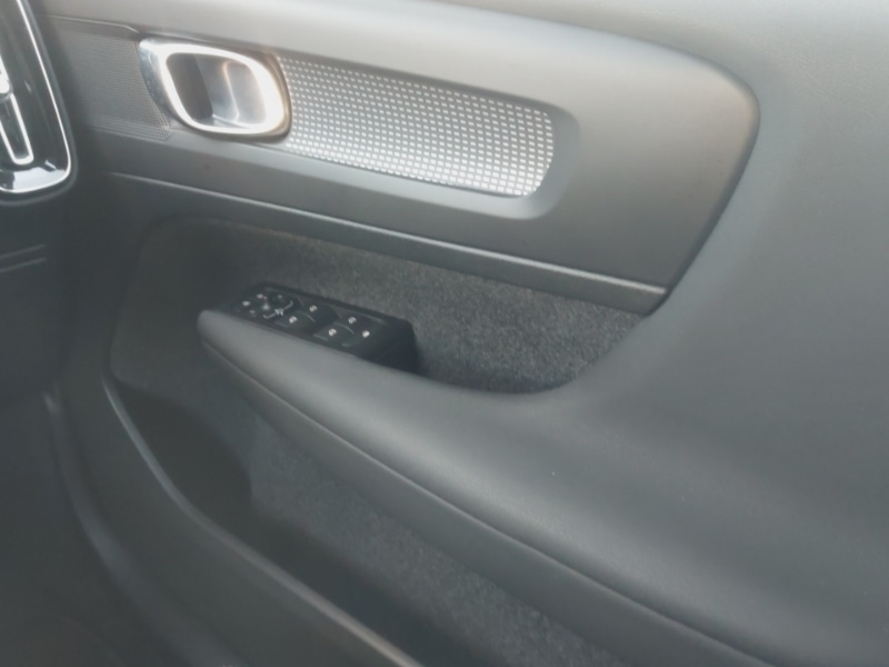 Used Volvo XC40 2021 for sale - 76427158: Photo 10