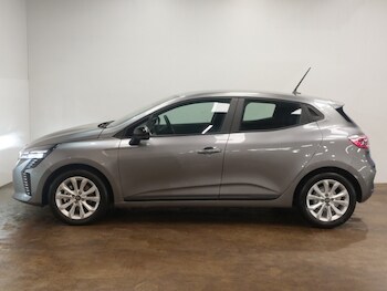 Used Renault Clio 2025 for sale - 77875292: Photo